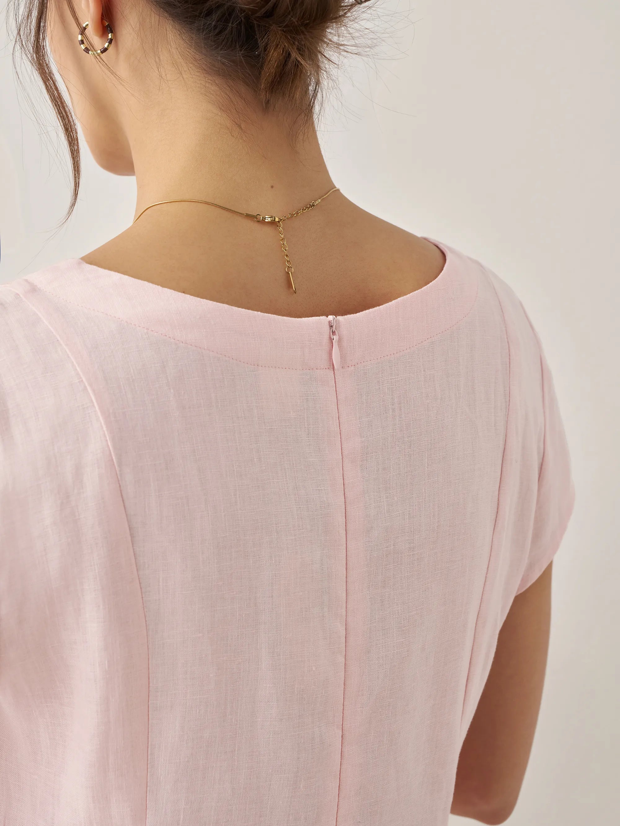 EMMA_Robe-rose-detail-vue-arrière